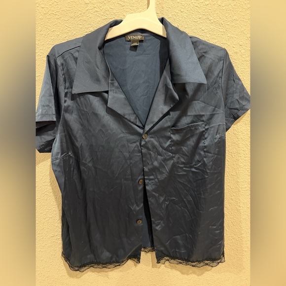 VENUS Tops - Blue blouse